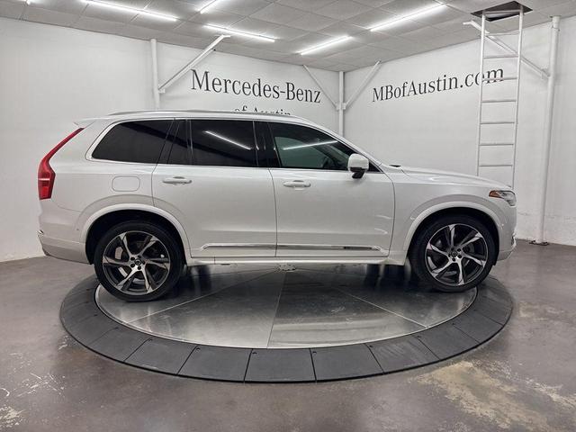 Photo of 2016 White Volvo XC90 Hybrid