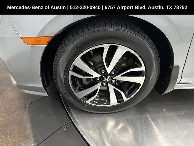 Photo of 2018 Lunar Silver Metallic Honda Odyssey