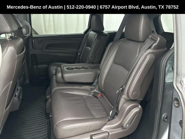 Photo of 2018 Lunar Silver Metallic Honda Odyssey