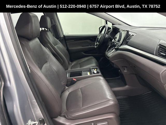 Photo of 2018 Lunar Silver Metallic Honda Odyssey