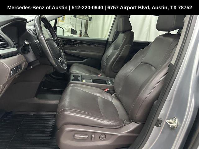 Photo of 2018 Lunar Silver Metallic Honda Odyssey