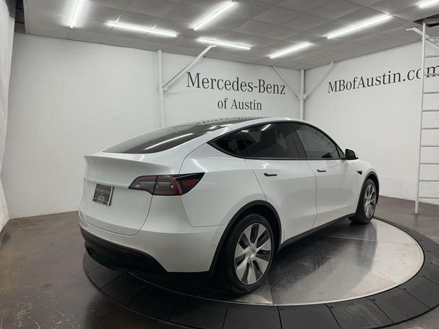 Photo of 2021 White Tesla Model Y