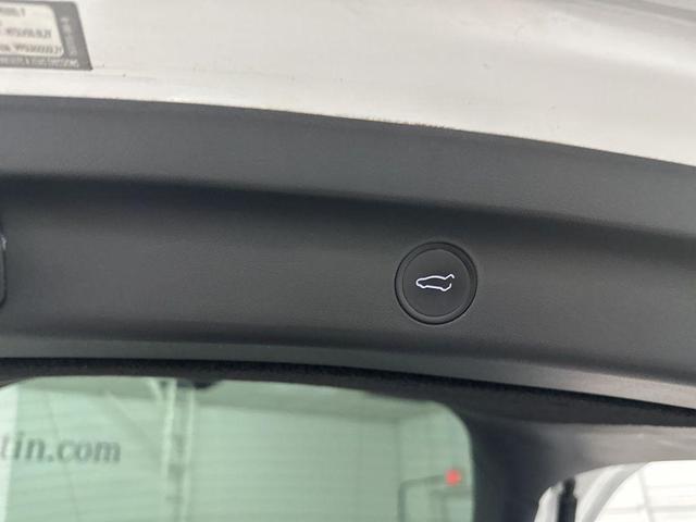 Photo of 2021 White Tesla Model Y