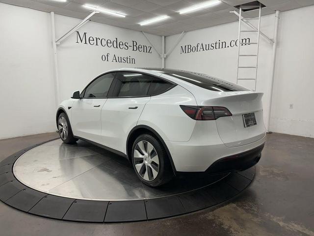 Photo of 2021 White Tesla Model Y