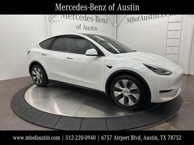 Photo of 2021 White Tesla Model Y