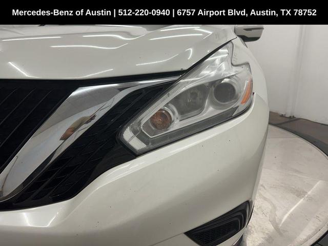 Photo of 2017 White Nissan Murano