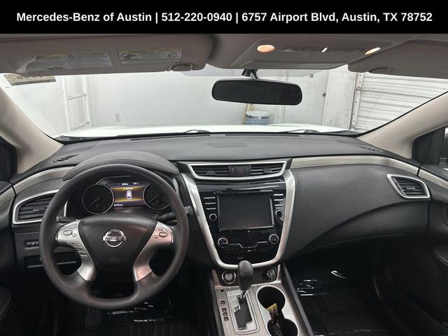 Photo of 2017 White Nissan Murano