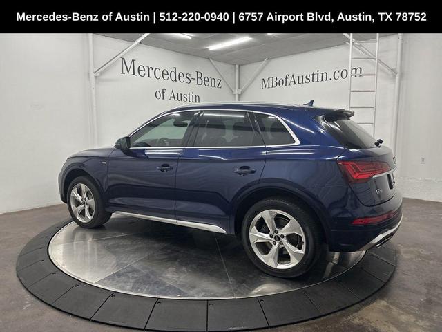 Photo of 2023 Navarra Blue Metallic Audi Q5