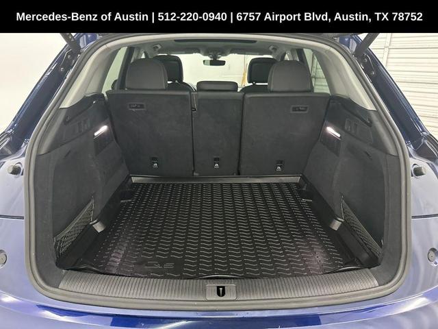Photo of 2023 Navarra Blue Metallic Audi Q5