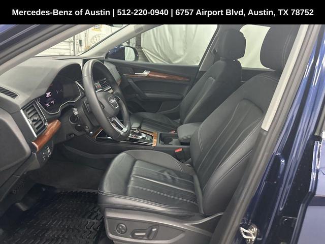 Photo of 2023 Navarra Blue Metallic Audi Q5