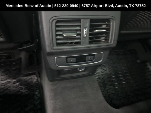 Photo of 2023 Navarra Blue Metallic Audi Q5