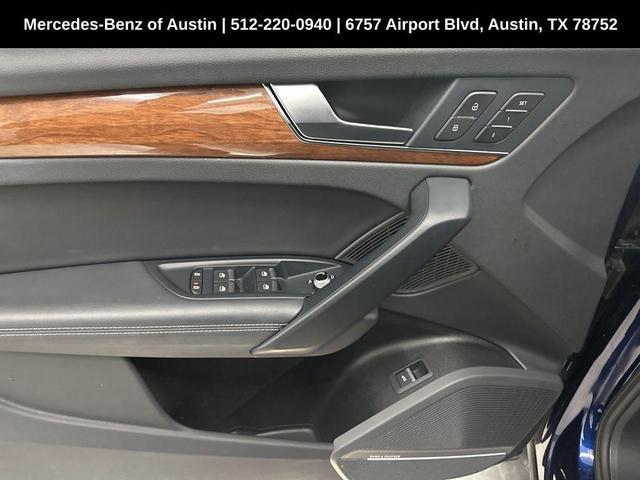Photo of 2023 Navarra Blue Metallic Audi Q5