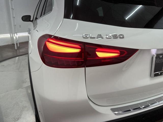 Photo of 2025 Polar White Mercedes-Benz GLA 250