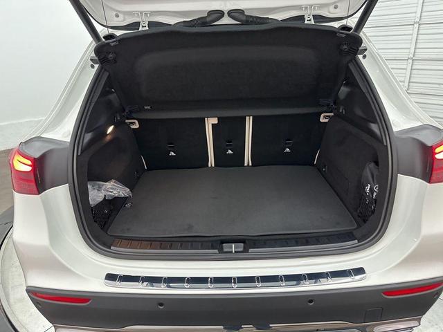 Photo of 2025 Polar White Mercedes-Benz GLA 250