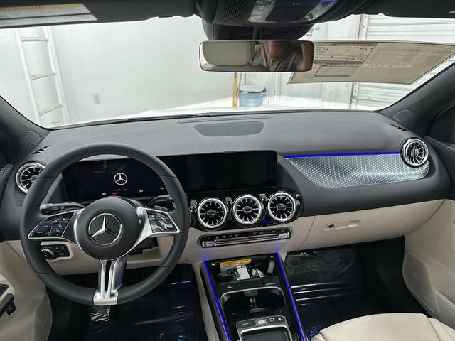 Photo of 2025 Polar White Mercedes-Benz GLA 250
