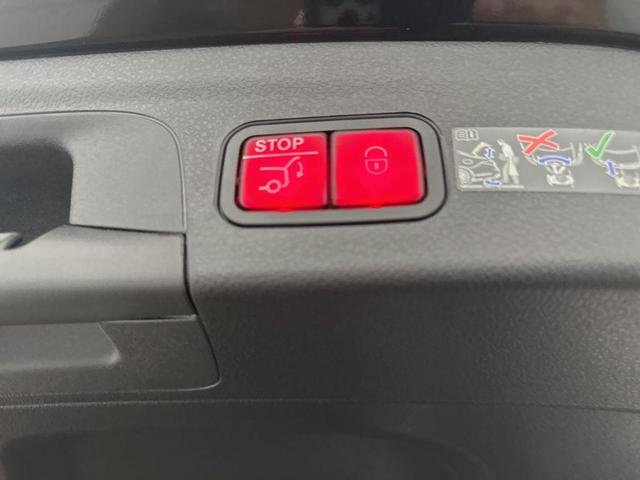 Photo of 2025 Black Mercedes-Benz GLE 350