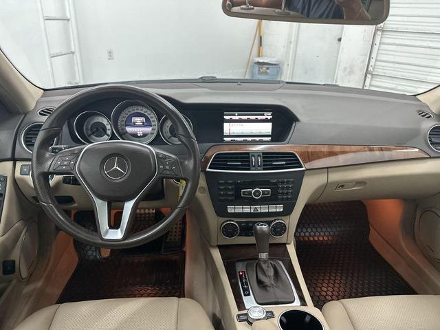 Photo of 2014 Lunar Blue Metallic Mercedes-Benz C-Class