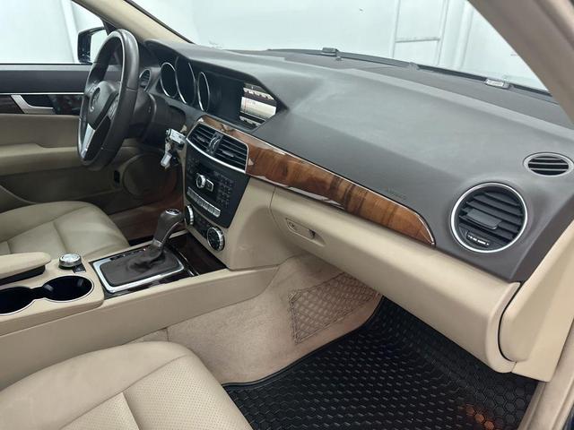 Photo of 2014 Lunar Blue Metallic Mercedes-Benz C-Class