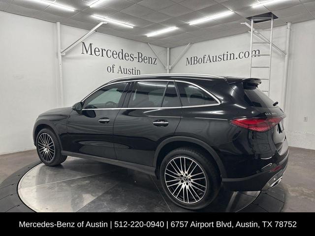 Photo of 2025 Black Mercedes-Benz GLC 300