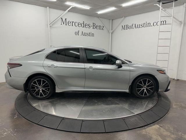 Photo of 2021 Celestial Silver Metallic Toyota Camry