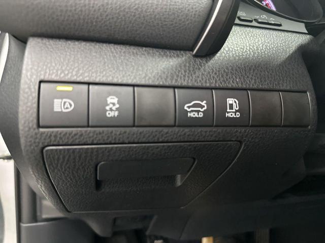 Photo of 2021 Celestial Silver Metallic Toyota Camry