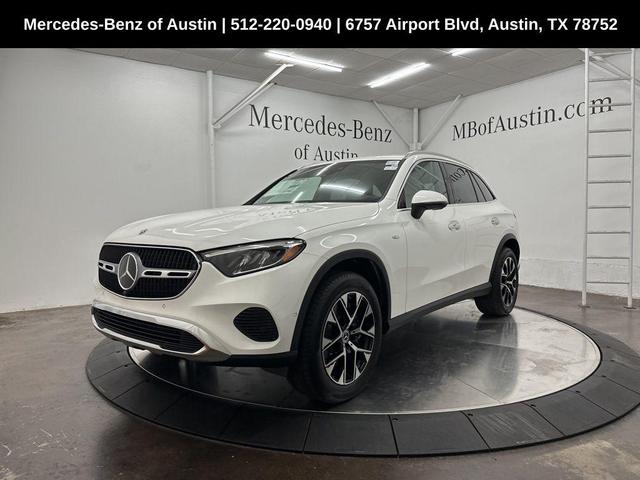 Photo of 2025 Polar White Mercedes-Benz GLC 350e