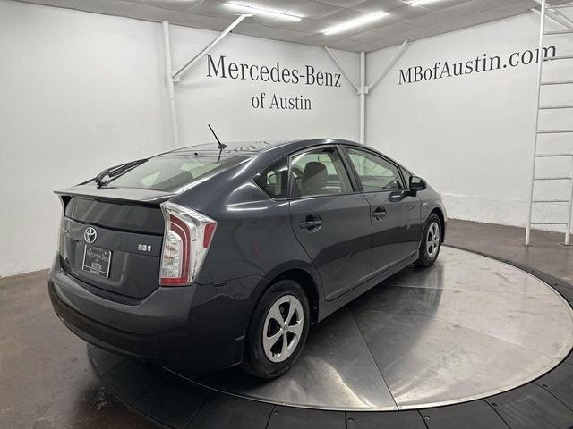 Photo of 2013 Winter Gray Metallic Toyota Prius