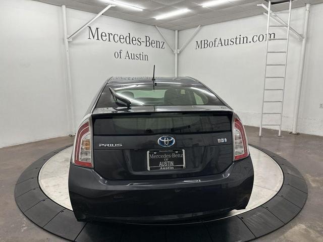 Photo of 2013 Winter Gray Metallic Toyota Prius