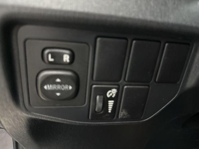 Photo of 2013 Winter Gray Metallic Toyota Prius