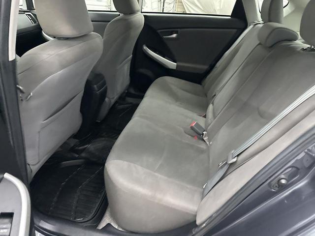 Photo of 2013 Winter Gray Metallic Toyota Prius