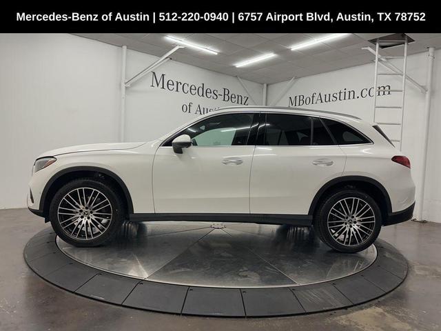 Photo of 2025 Polar White Mercedes-Benz GLC 300