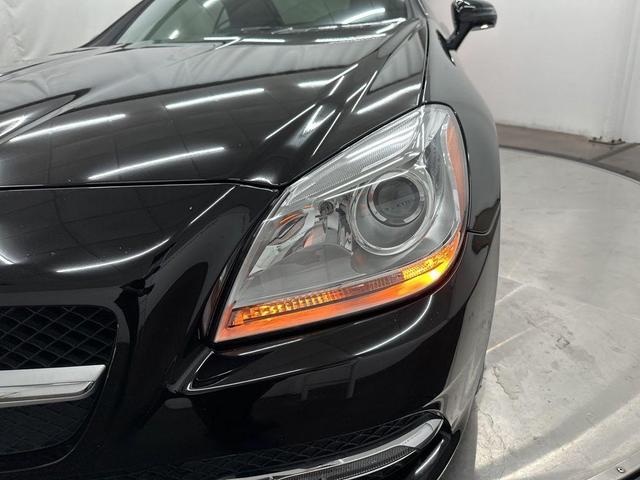 Photo of 2016 Black Mercedes-Benz SLK-Class