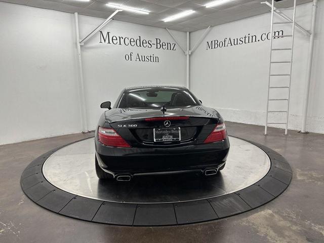 Photo of 2016 Black Mercedes-Benz SLK-Class