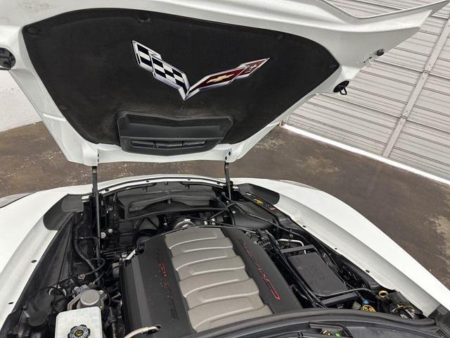 Photo of 2019 Arctic White Chevrolet Corvette