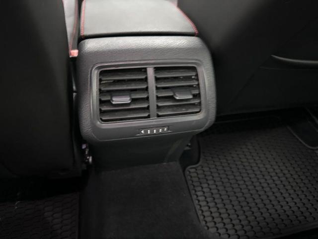 Photo of 2016 Pure White Volkswagen Golf GTI