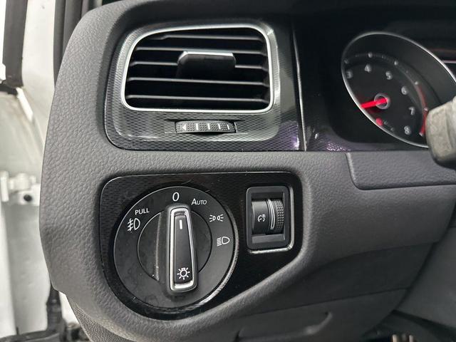 Photo of 2016 Pure White Volkswagen Golf GTI