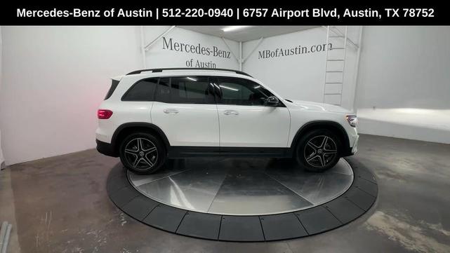 Photo of 2025 Polar White Mercedes-Benz GLB 250