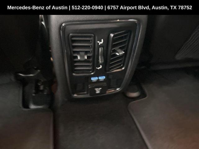 Photo of 2021 Bright White Clearcoat Jeep Grand Cherokee