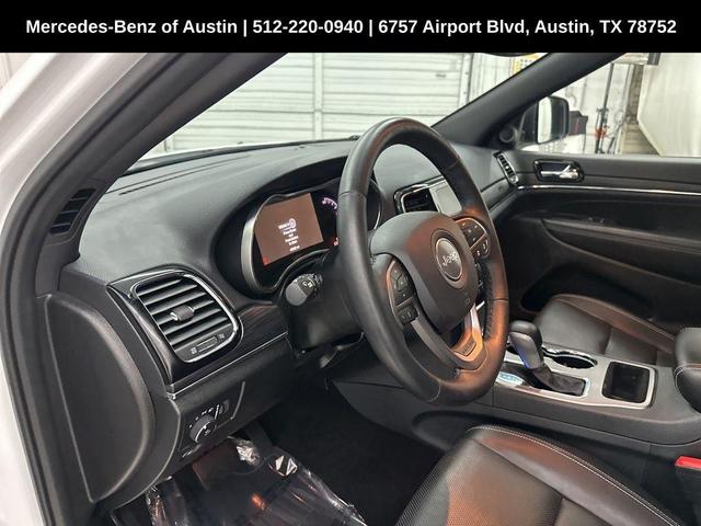 Photo of 2021 Bright White Clearcoat Jeep Grand Cherokee