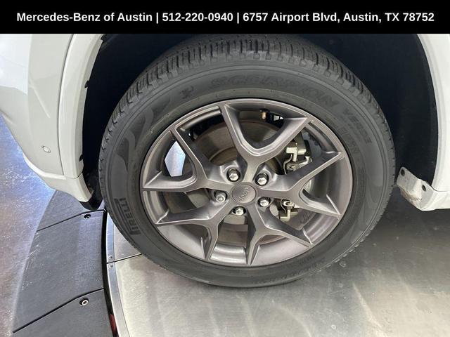 Photo of 2021 Bright White Clearcoat Jeep Grand Cherokee