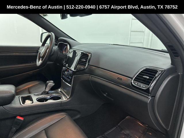 Photo of 2021 Bright White Clearcoat Jeep Grand Cherokee