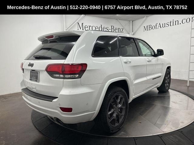 Photo of 2021 Bright White Clearcoat Jeep Grand Cherokee
