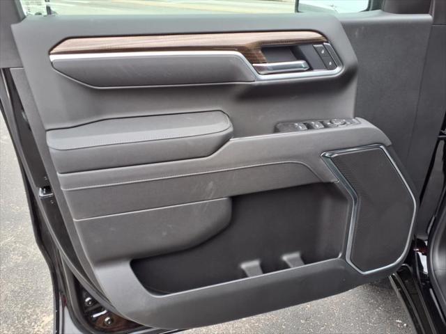 Photo of 2025 Black Chevrolet Silverado 1500