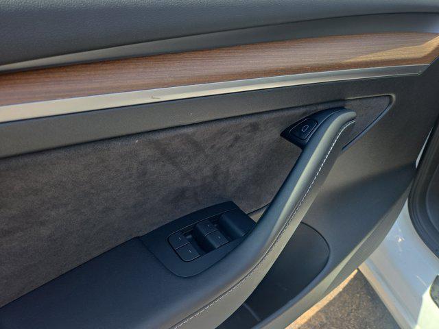 Photo of 2023 Pearl White Multi-Coat Tesla Model 3