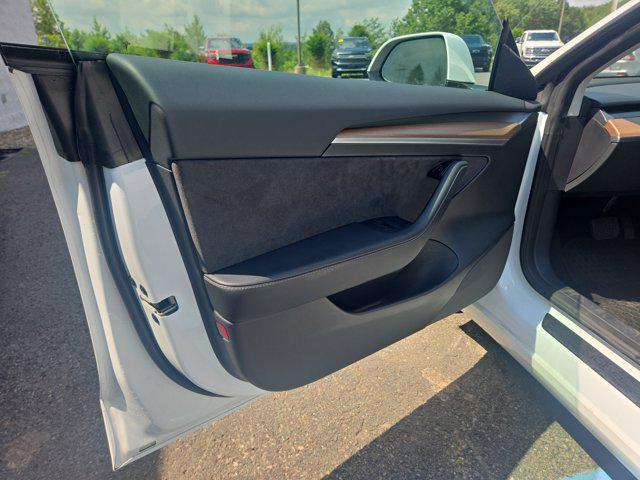 Photo of 2023 Pearl White Multi-Coat Tesla Model 3