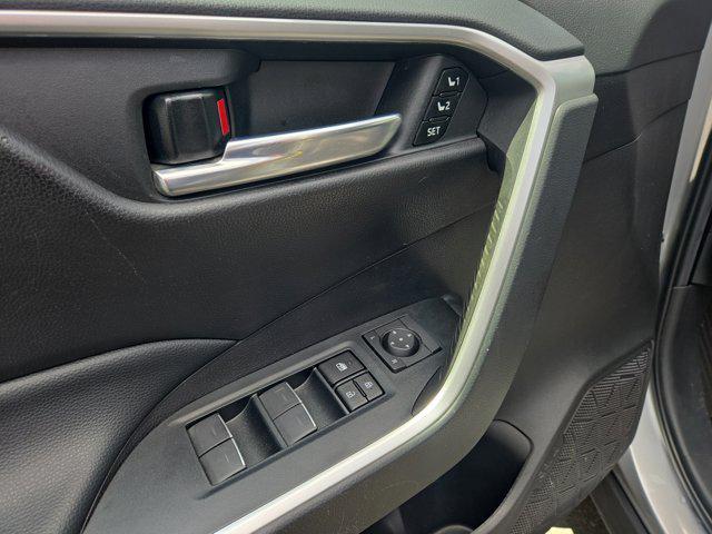 Photo of 2022 Silver Sky Metallic Toyota RAV4