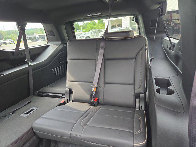 Photo of 2023 Summit White GMC Yukon XL