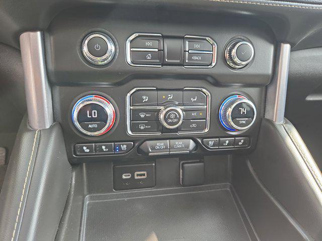 Photo of 2023 Summit White GMC Yukon XL
