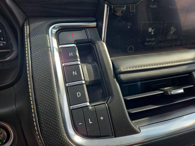 Photo of 2023 Summit White GMC Yukon XL