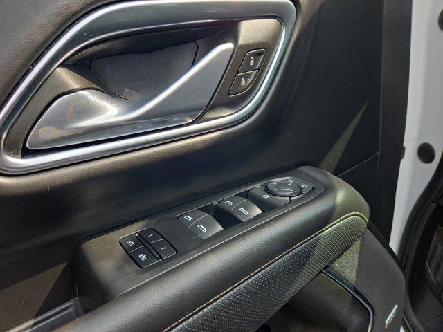 Photo of 2023 Summit White GMC Yukon XL